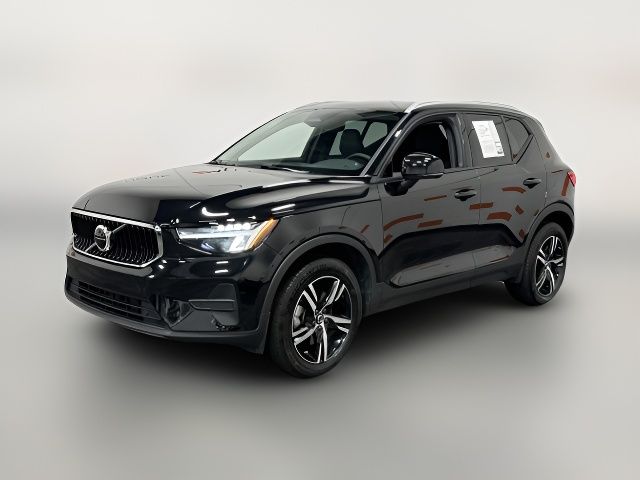 2023 Volvo XC40 Core