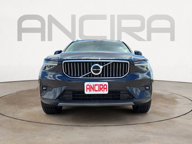 2023 Volvo XC40 Plus Bright Theme