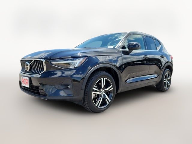 2023 Volvo XC40 Plus Bright Theme