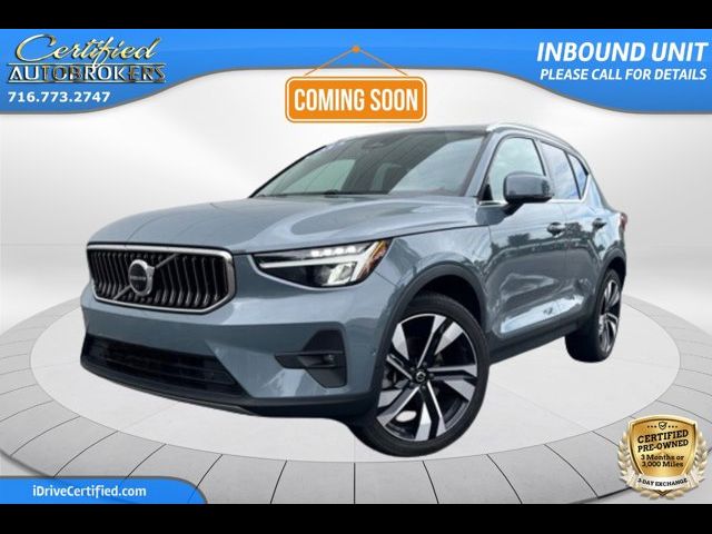 2023 Volvo XC40 Plus Bright Theme