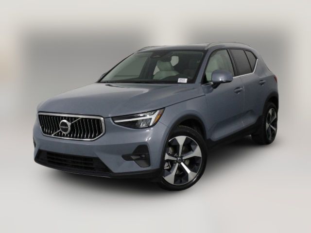 2023 Volvo XC40 Plus Bright Theme