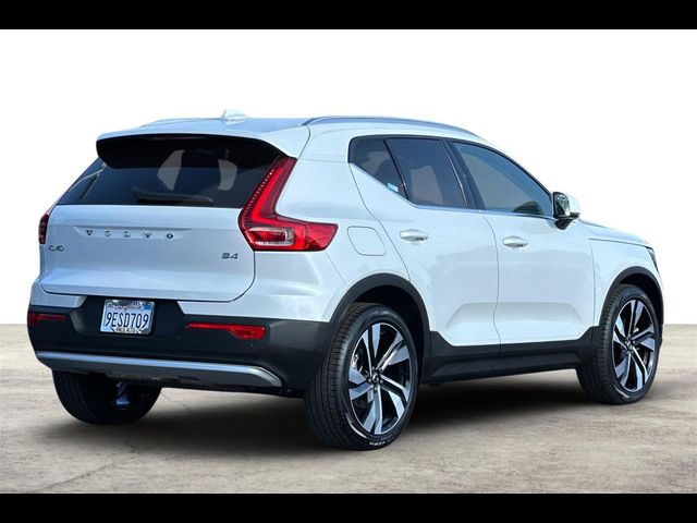 2023 Volvo XC40 Plus Bright Theme