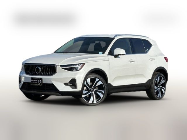 2023 Volvo XC40 Plus Bright Theme