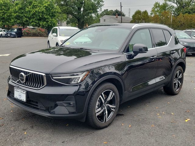 2023 Volvo XC40 Plus Bright Theme