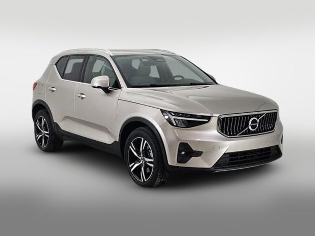 2023 Volvo XC40 Plus Bright Theme