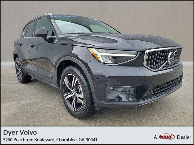 2023 Volvo XC40 Plus Bright Theme