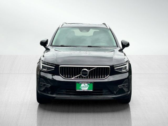 2023 Volvo XC40 Plus Bright Theme