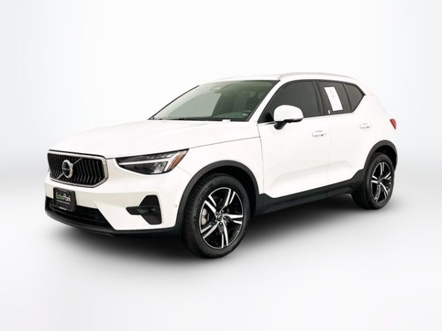 2023 Volvo XC40 Plus Bright Theme