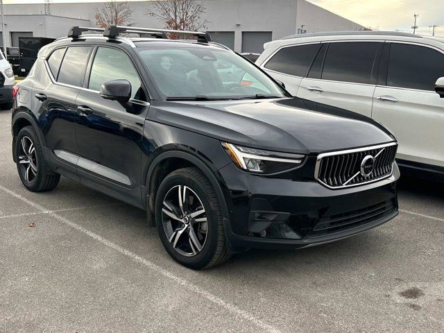 2023 Volvo XC40 Plus Bright Theme