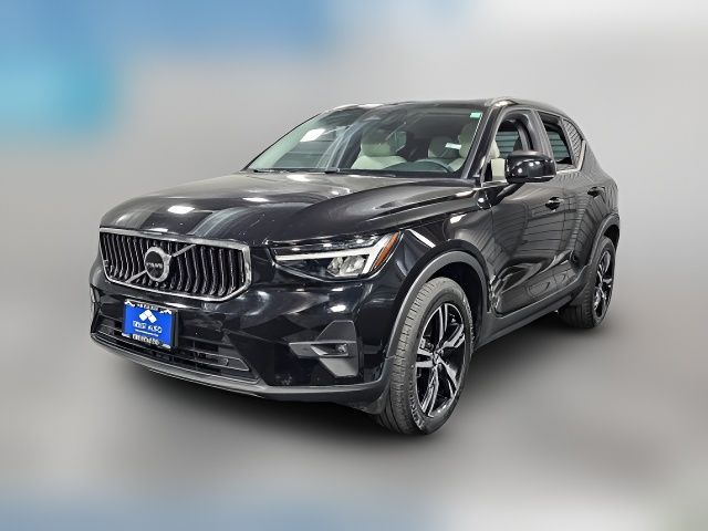 2023 Volvo XC40 Plus Bright Theme