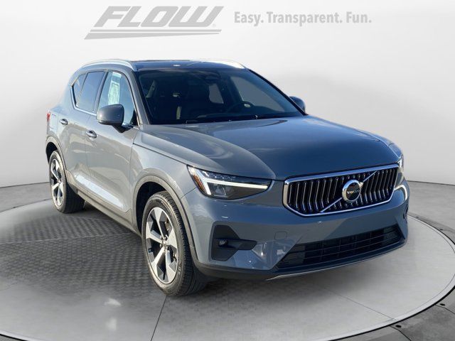 2023 Volvo XC40 Plus Bright Theme