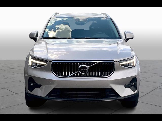 2023 Volvo XC40 Plus Bright Theme