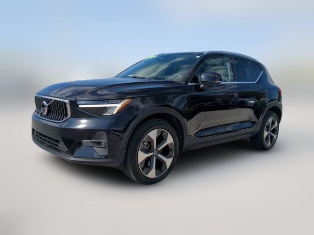 2023 Volvo XC40 Plus Bright Theme