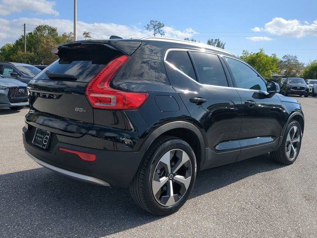 2023 Volvo XC40 Plus Bright Theme