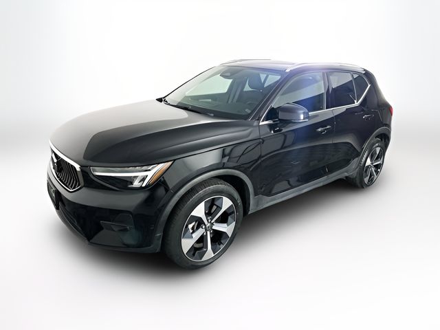 2023 Volvo XC40 Plus Bright Theme