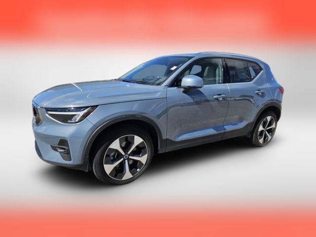 2023 Volvo XC40 Plus Bright Theme