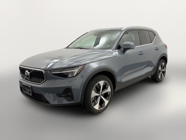 2023 Volvo XC40 Plus Bright Theme