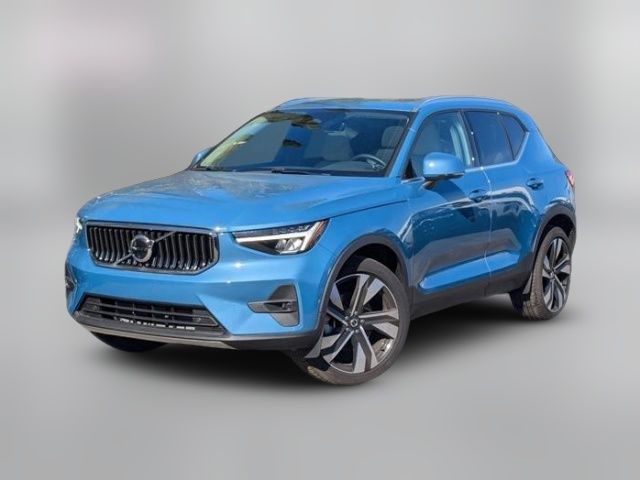 2023 Volvo XC40 Plus Bright Theme