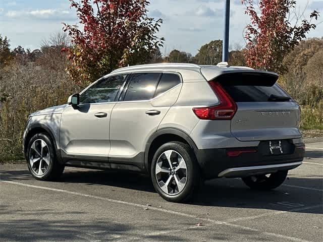 2023 Volvo XC40 Plus Bright Theme