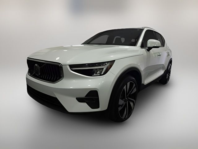 2023 Volvo XC40 Plus Bright Theme