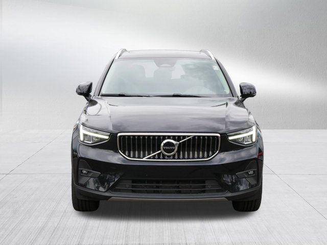 2023 Volvo XC40 Plus Bright Theme