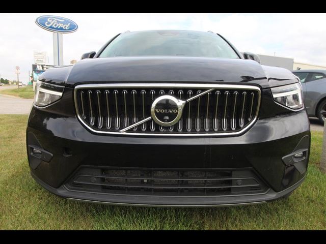 2023 Volvo XC40 Plus Bright Theme