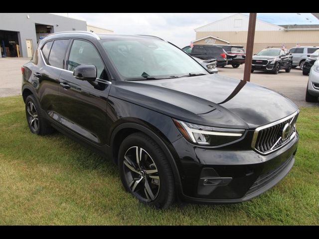 2023 Volvo XC40 Plus Bright Theme