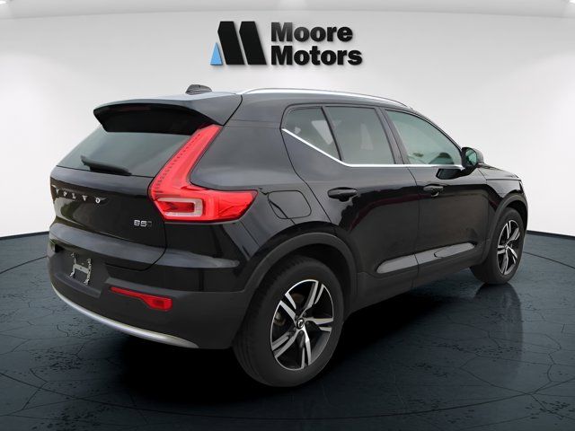 2023 Volvo XC40 Plus Bright Theme