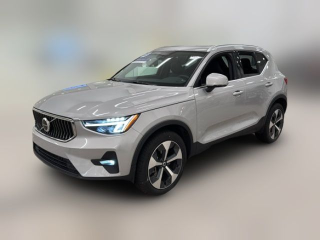 2023 Volvo XC40 Plus Bright Theme