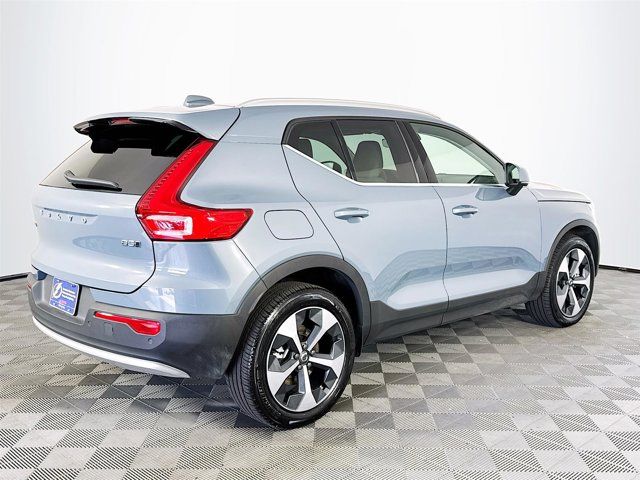 2023 Volvo XC40 Plus Bright Theme