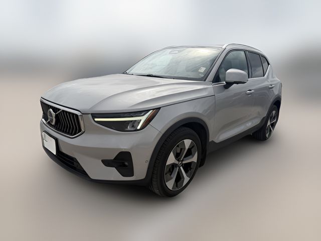 2023 Volvo XC40 Plus Bright Theme