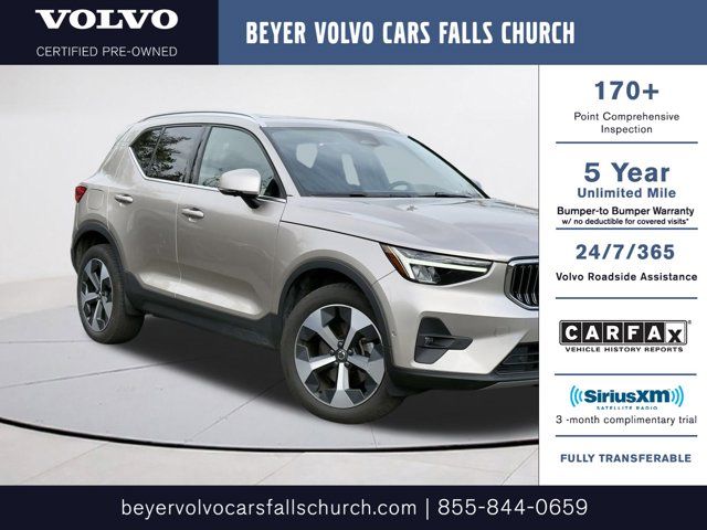 2023 Volvo XC40 Plus Bright Theme