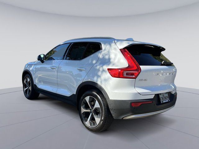 2023 Volvo XC40 Plus Bright Theme