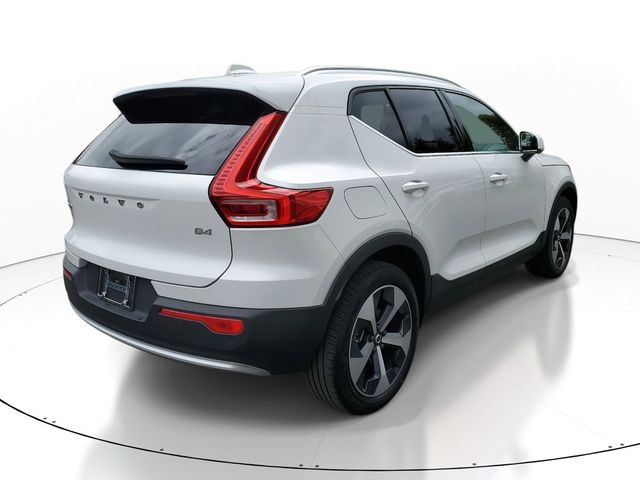 2023 Volvo XC40 Plus Bright Theme