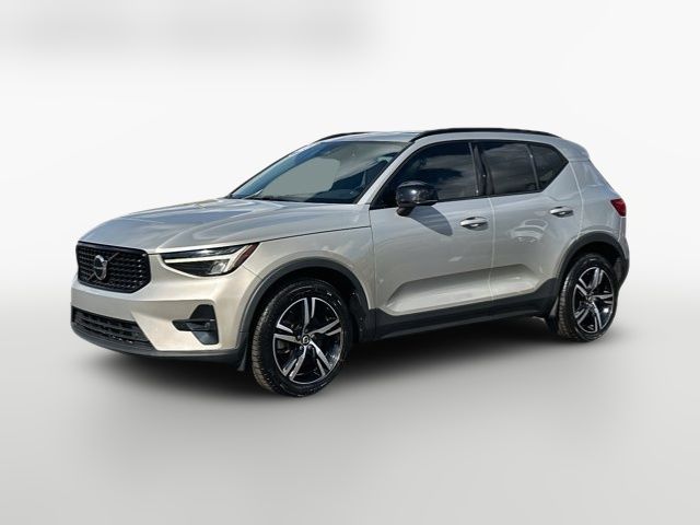 2023 Volvo XC40 Plus Dark Theme
