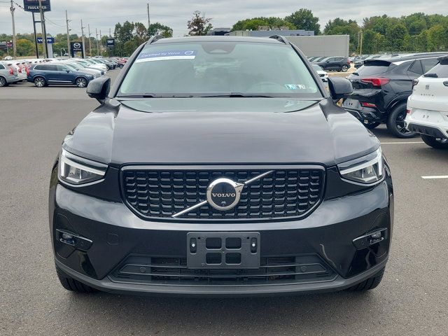 2023 Volvo XC40 Plus Dark Theme