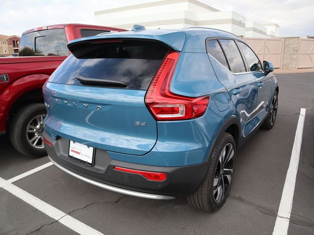 2023 Volvo XC40 Ultimate Bright Theme