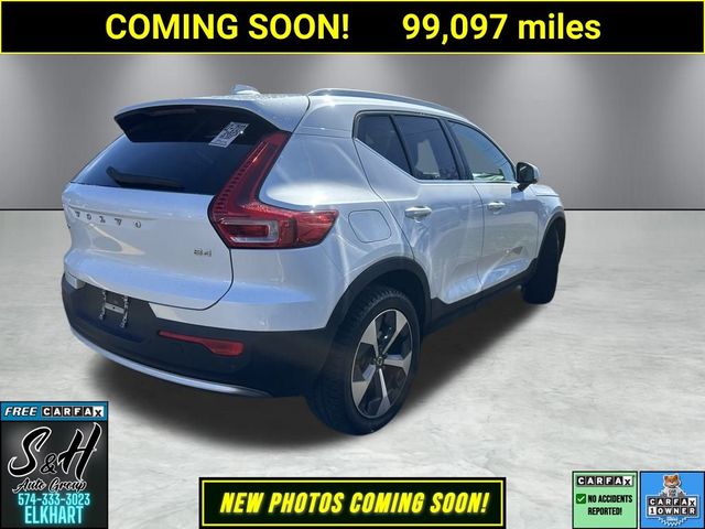 2023 Volvo XC40 Ultimate Bright Theme