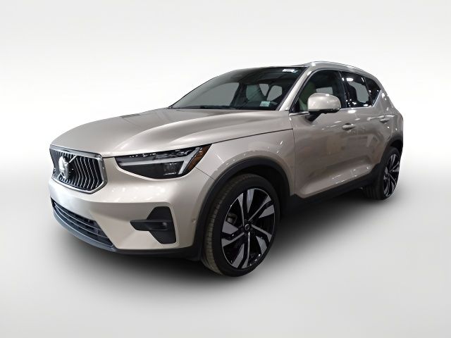 2023 Volvo XC40 Ultimate Bright Theme