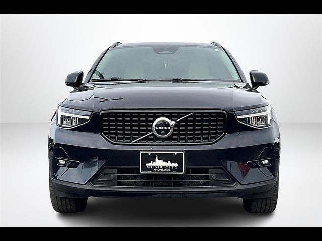 2023 Volvo XC40 Ultimate Dark Theme