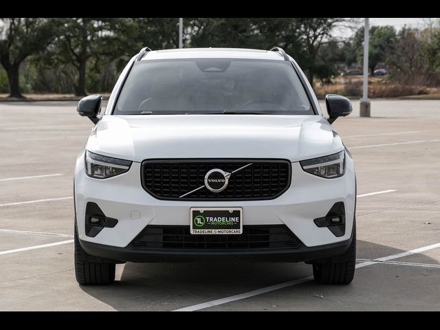 2023 Volvo XC40 Ultimate Dark Theme