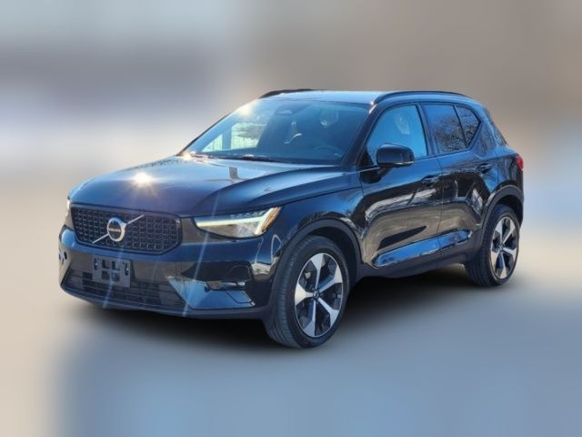 2023 Volvo XC40 Ultimate Dark Theme