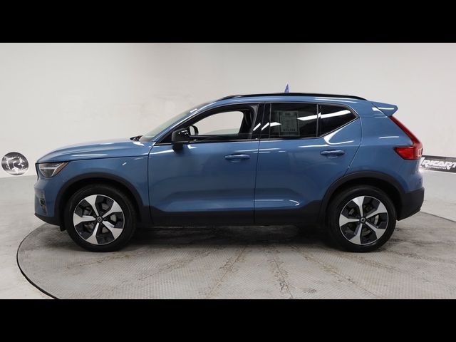 2023 Volvo XC40 Ultimate Dark Theme