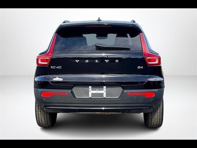 2023 Volvo XC40 Ultimate Dark Theme