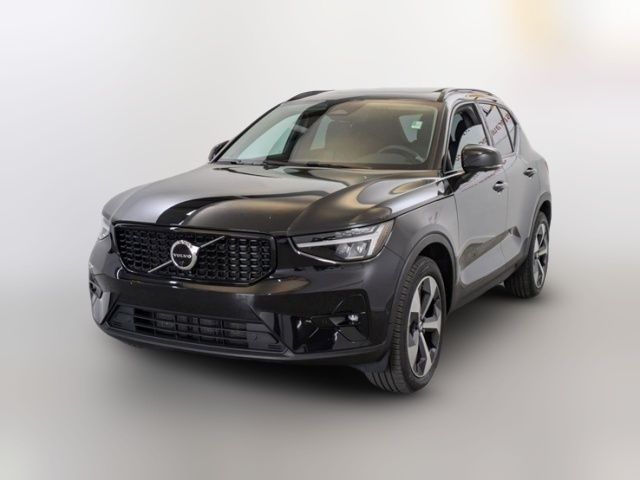 2023 Volvo XC40 Ultimate Dark Theme