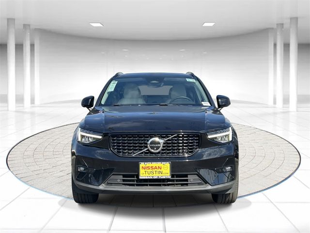2023 Volvo XC40 Ultimate Dark Theme