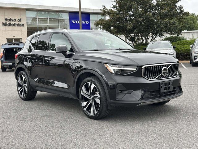 2023 Volvo XC40 Ultimate Bright Theme