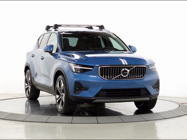 2023 Volvo XC40 Ultimate Bright Theme