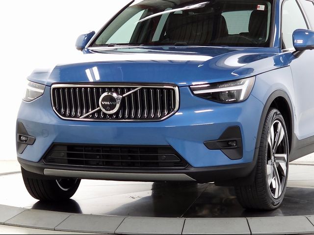 2023 Volvo XC40 Ultimate Bright Theme