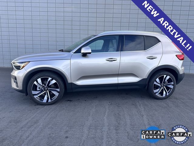 2023 Volvo XC40 Ultimate Bright Theme